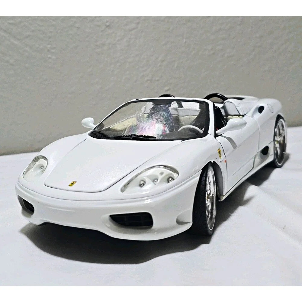 Hot Wheels Ferrari 360 Spider 1:18 White Diecast Car 1999 Opening Hood/Doors [E]